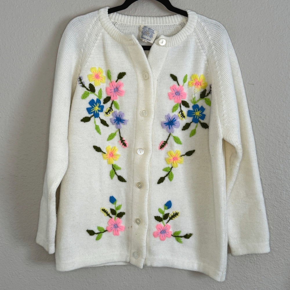 Vintage 70s Cottage Coquette Dainty Floral Embroidered Cardigan Womens Large